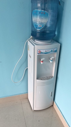 家用電器清倉 西門子美式咖啡機及兩臺飲水機優惠轉讓